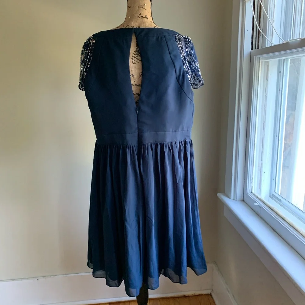 JJ’s House Dark Navy Cocktail Dress - Picture 3 of 16